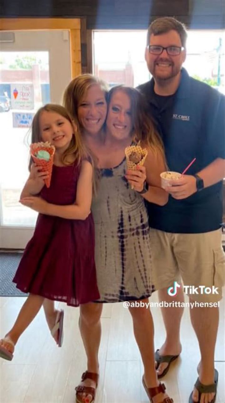 Abby and Brittany Hensel Baby: A Fascinating Look into Their Lives and Parenthood Journey