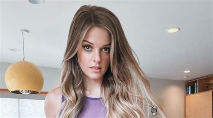 Bri Blossom: A Rising Star on OnlyFans