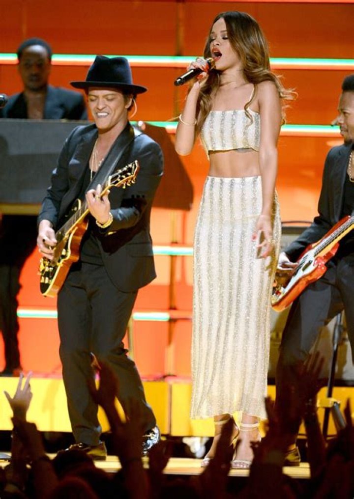 Discovering Bruno Mars Height in Feet: Unveiling the Pop Star's Stature