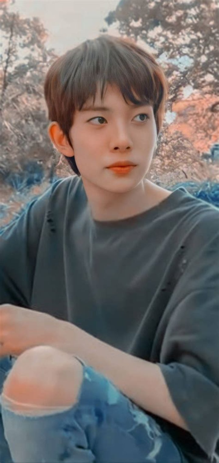 Exploring the Charismatic Journey of Heeseung