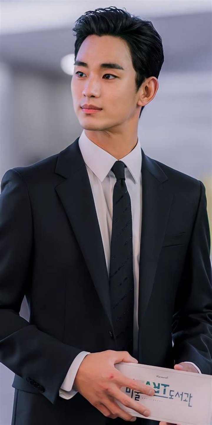 Kim Jung Hyun: A Rising Star in the Korean Entertainment Industry
