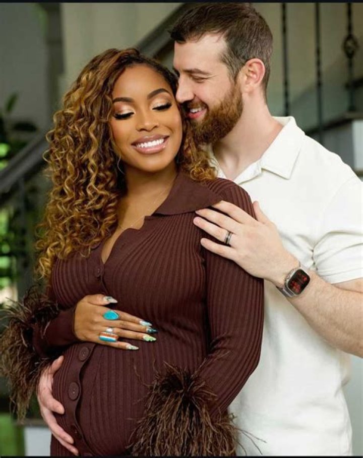 Lauren and Cameron Pregnant: A Journey to Parenthood and Their Love Story