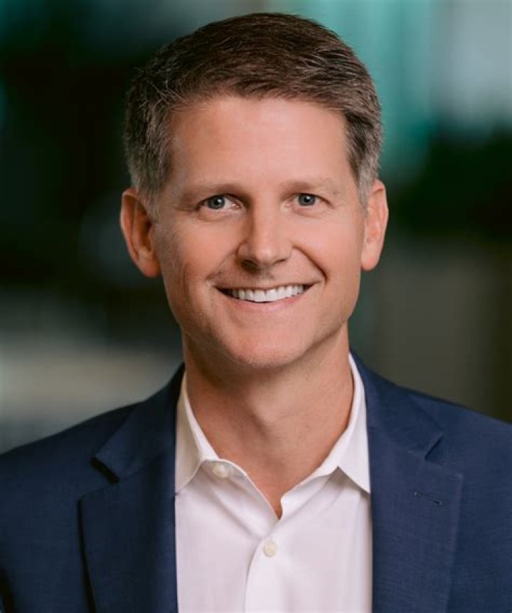 Mike Wells Net Worth: Unveiling the Wealth and Achievements of a Remarkable Figure