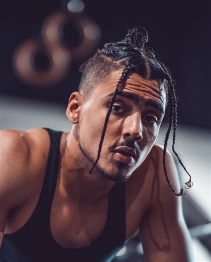 Quincy Brown's Braids: A Trendsetting Style Icon