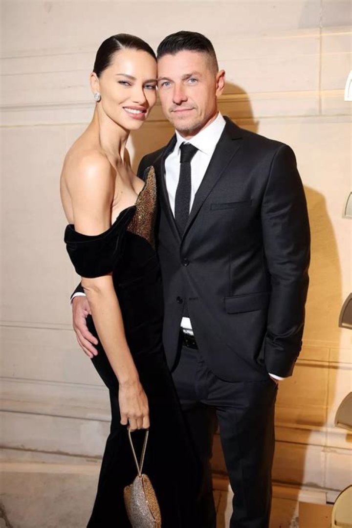 Unveiling Adriana Lima’s Husband in 2024: What’s the Buzz?